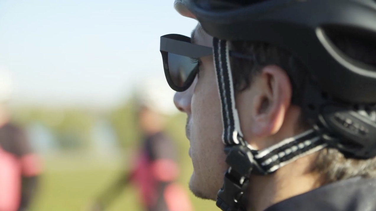 Theo à vélo (sur le Tour de Flandres)